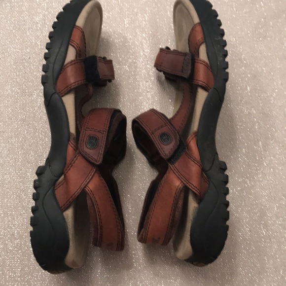 teva waterproof leather sandals